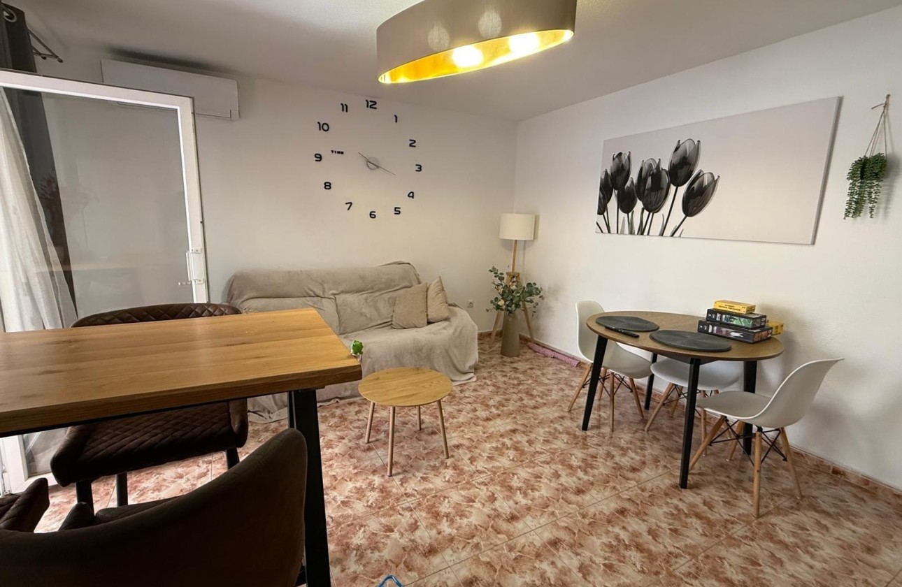 Herverkoop - Appartement / Flat -
Torrevieja - Playa de los Locos