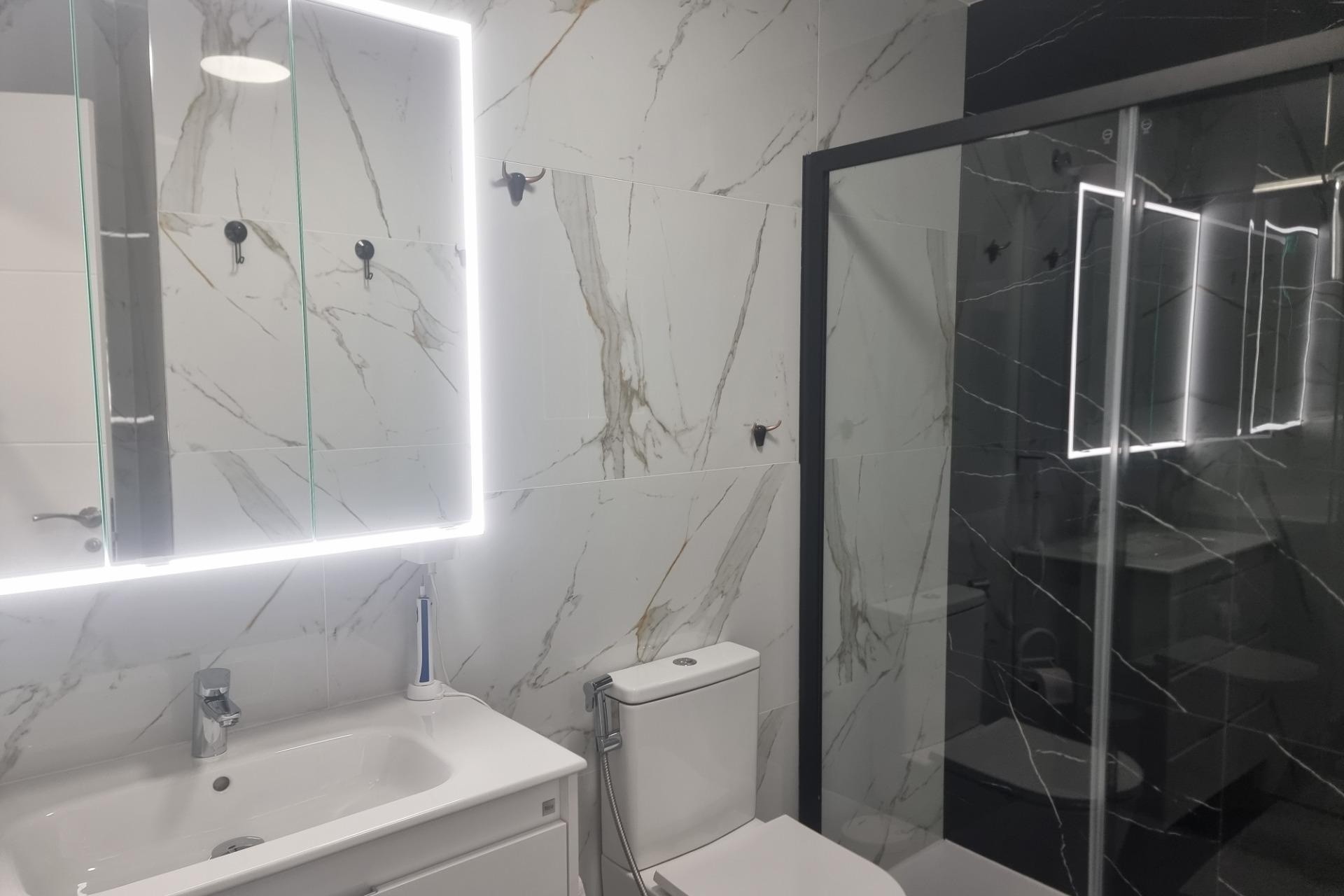 Herverkoop - Appartement / Flat -
Torrevieja - Playa de los Locos