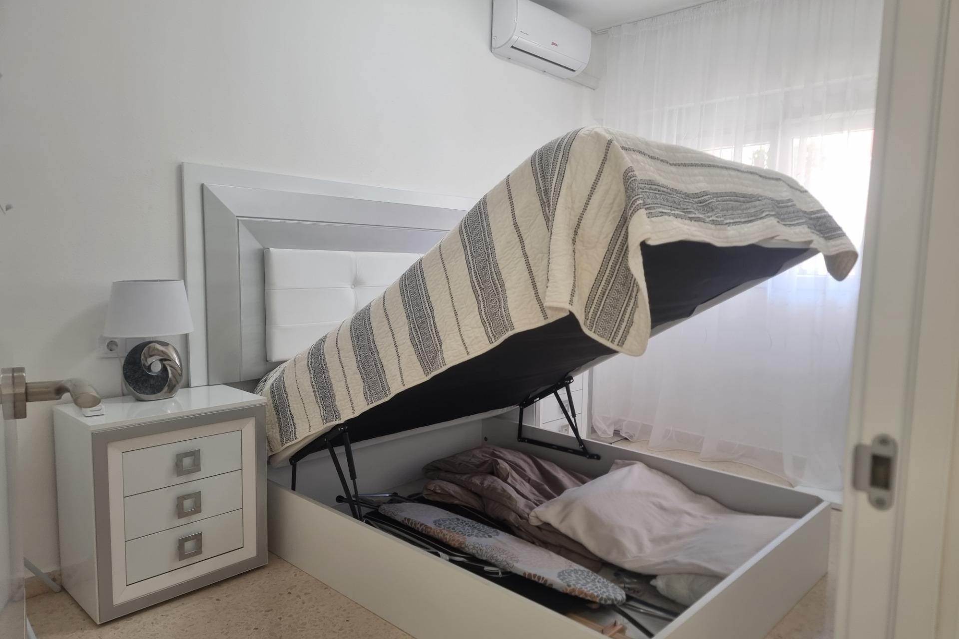 Herverkoop - Appartement / Flat -
Torrevieja - Playa de los Locos