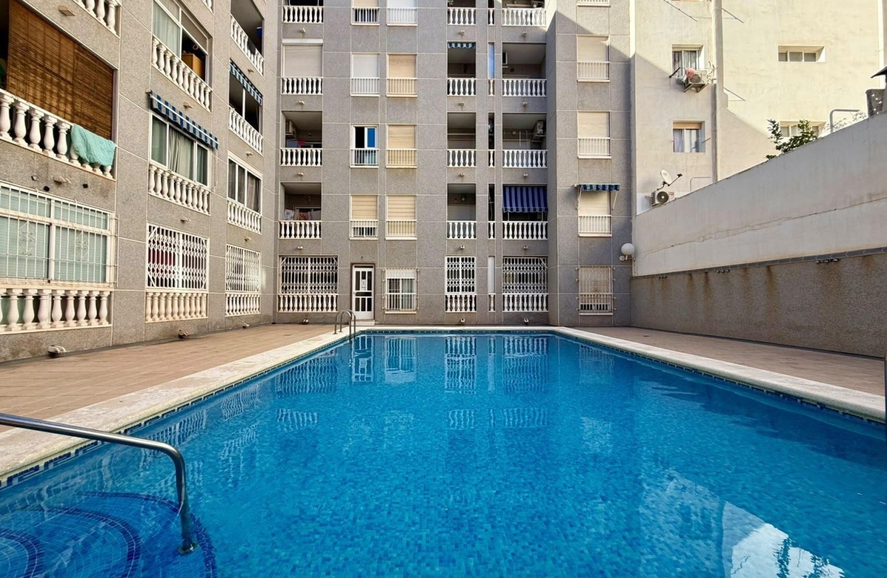 Herverkoop - Appartement / Flat -
Torrevieja - Playa de los Locos