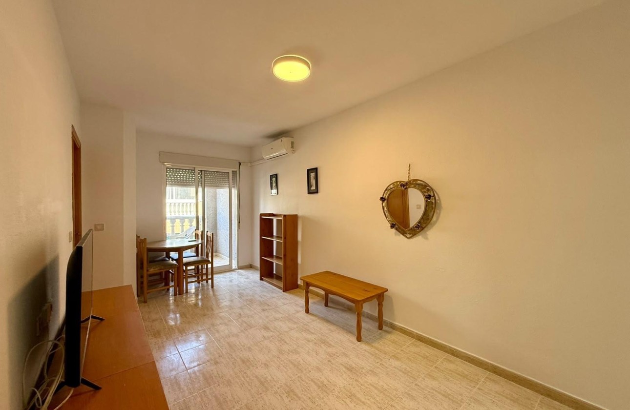 Herverkoop - Appartement / Flat -
Torrevieja - Playa de los Locos