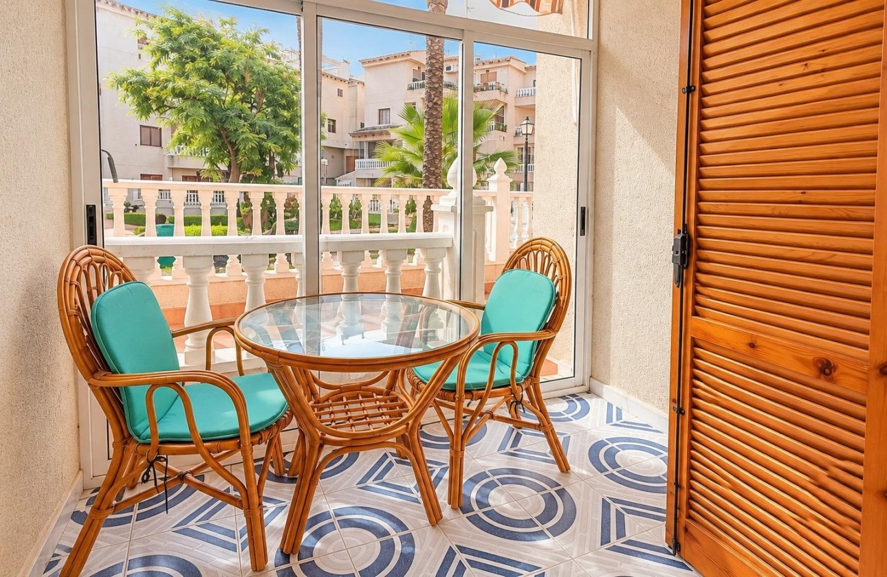 Herverkoop - Appartement / Flat -
Torrevieja - Playa de los Locos
