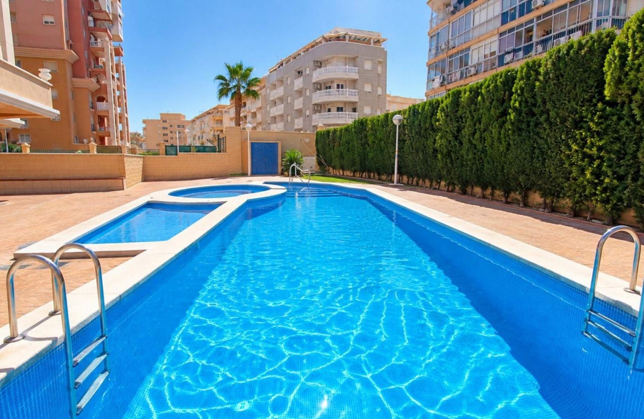 Herverkoop - Appartement / Flat -
Torrevieja - Playa de los Locos