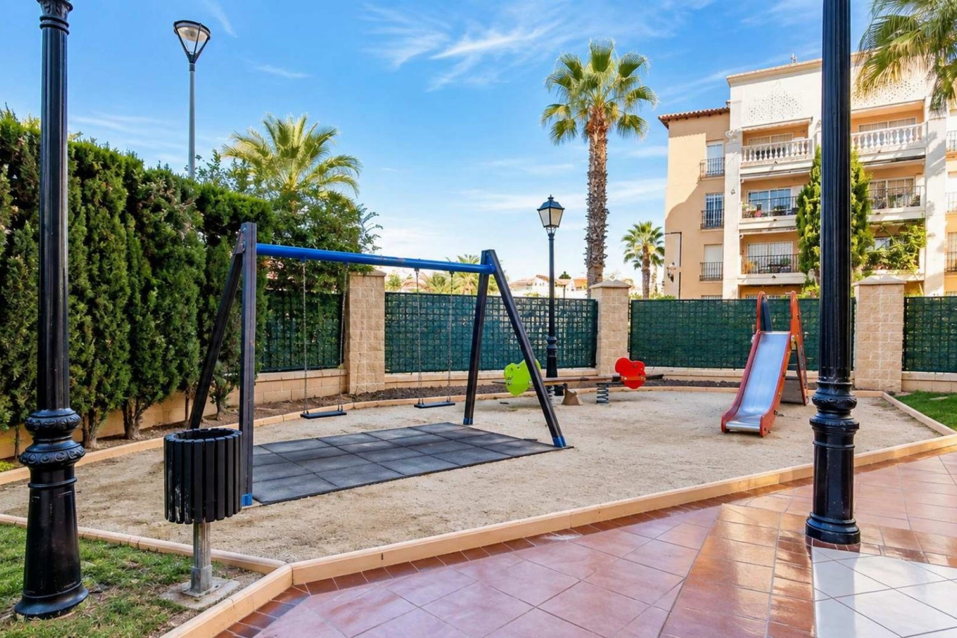 Herverkoop - Appartement / Flat -
Torrevieja - Playa de los Locos