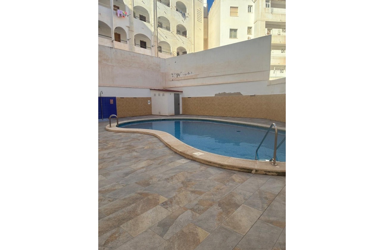 Herverkoop - Appartement / Flat -
Torrevieja - Playa de los Locos