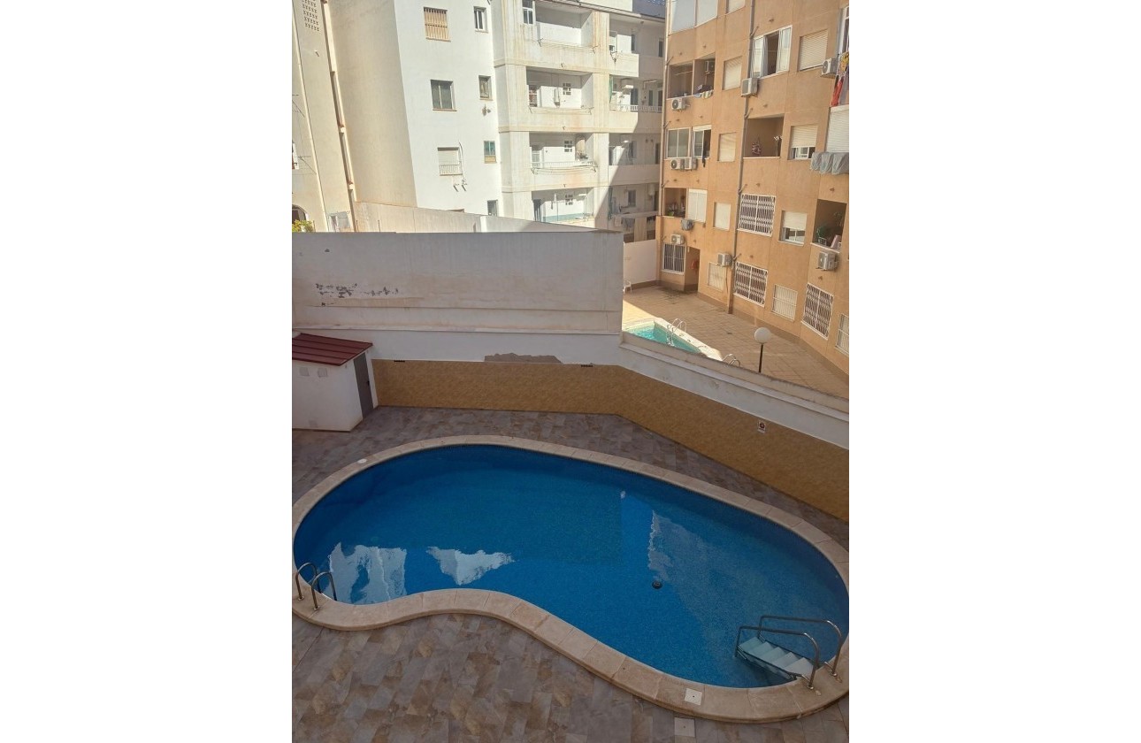 Herverkoop - Appartement / Flat -
Torrevieja - Playa de los Locos