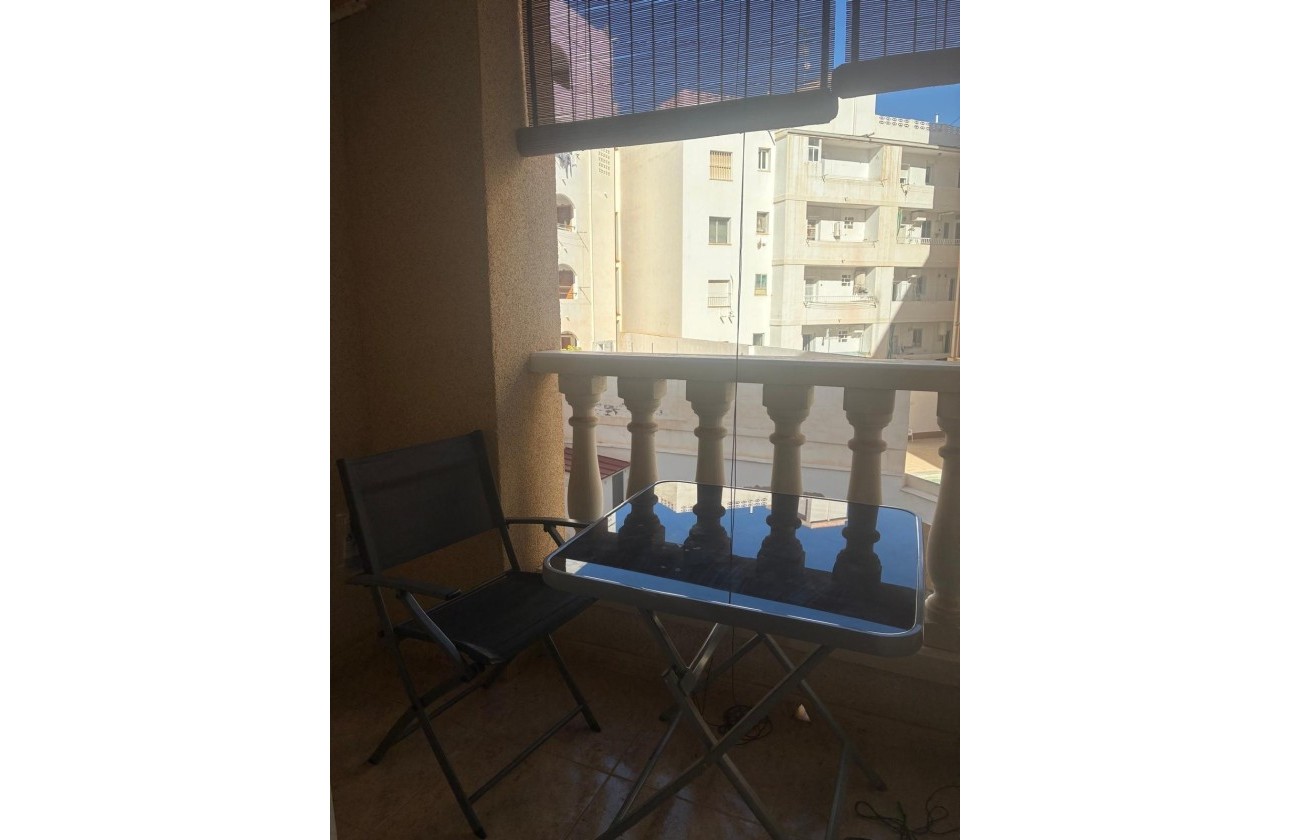 Herverkoop - Appartement / Flat -
Torrevieja - Playa de los Locos