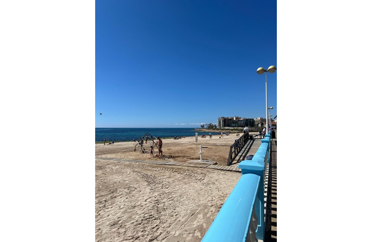 Herverkoop - Appartement / Flat -
Torrevieja - Playa de los Locos