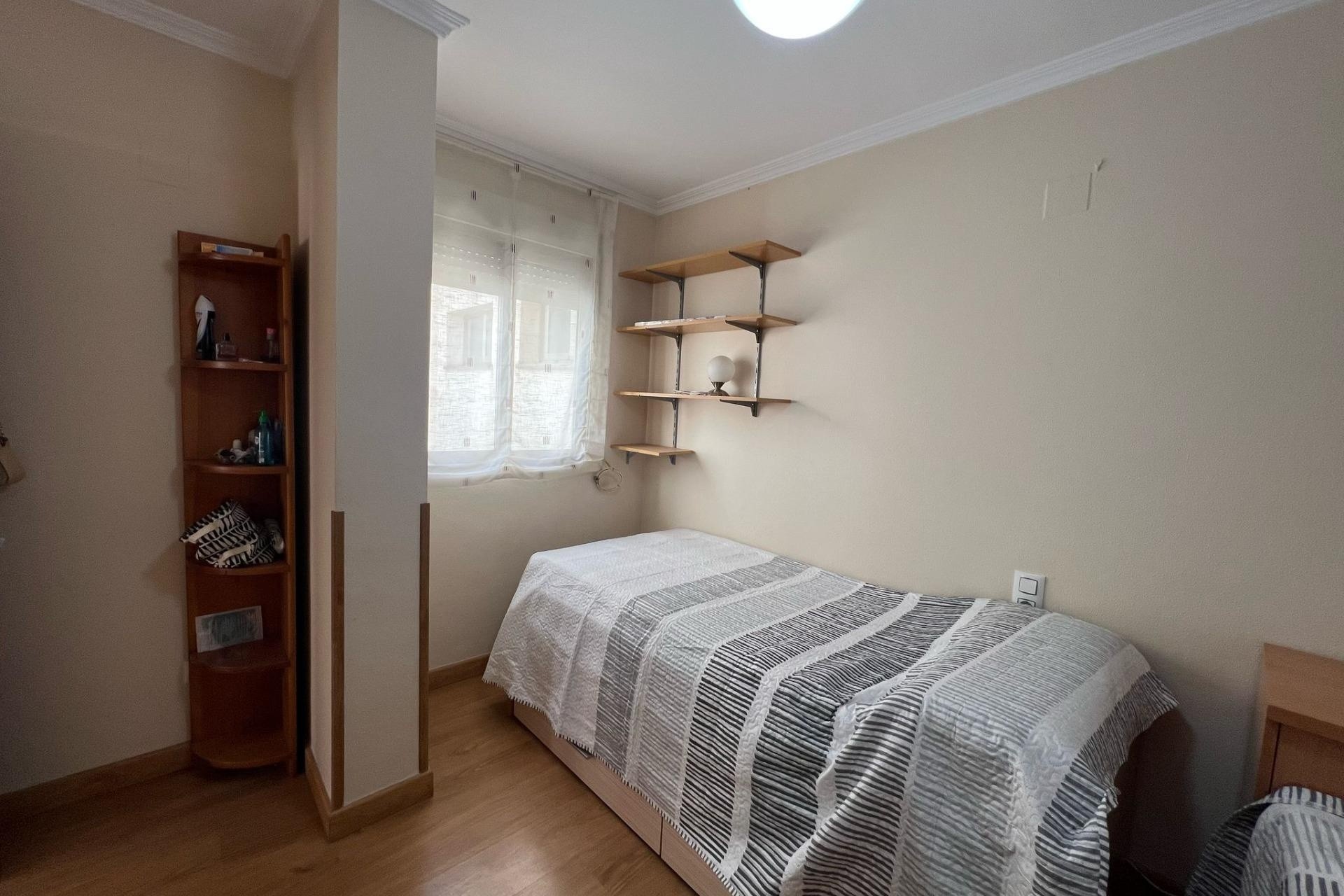 Herverkoop - Appartement / Flat -
Torrevieja - Playa de los Locos