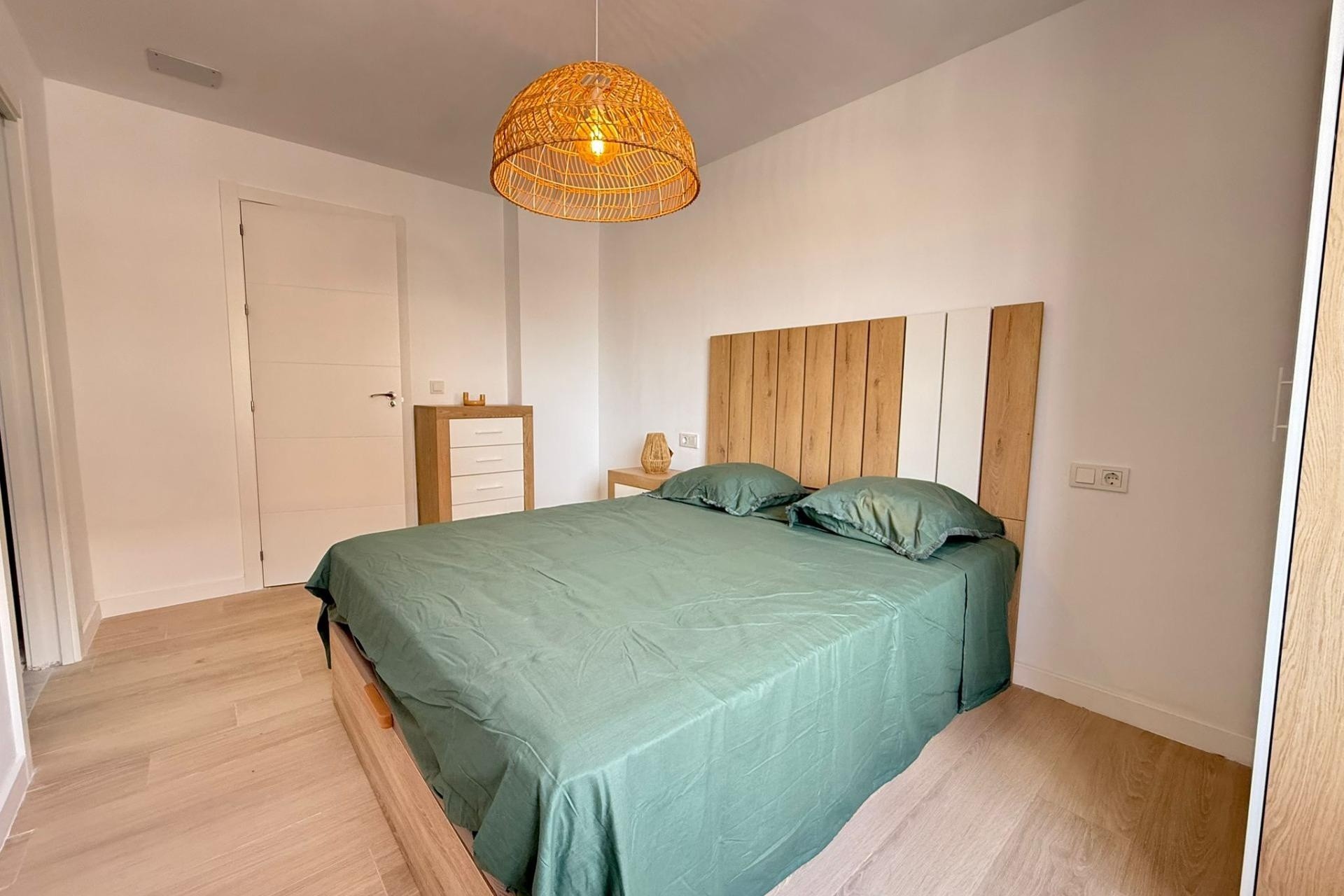 Herverkoop - Appartement / Flat -
Torrevieja - Playa de los Naufragos