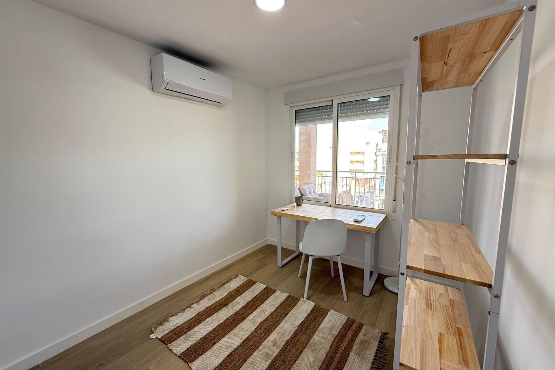 Herverkoop - Appartement / Flat -
Torrevieja - Playa de los Naufragos