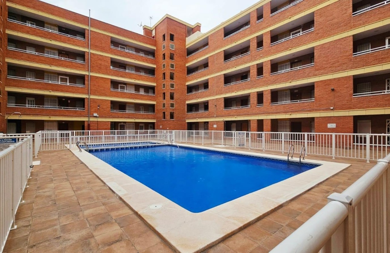 Herverkoop - Appartement / Flat -
Torrevieja - Playa de los Naufragos