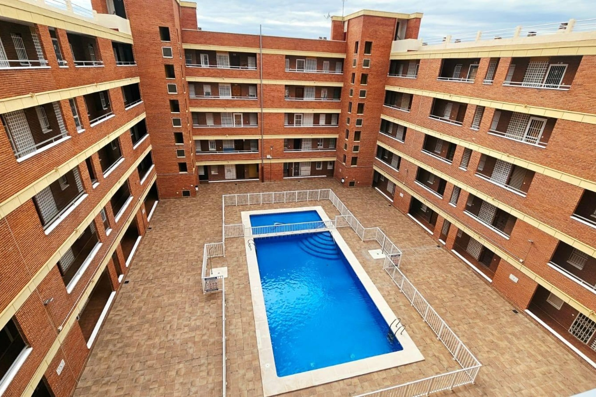 Herverkoop - Appartement / Flat -
Torrevieja - Playa de los Naufragos