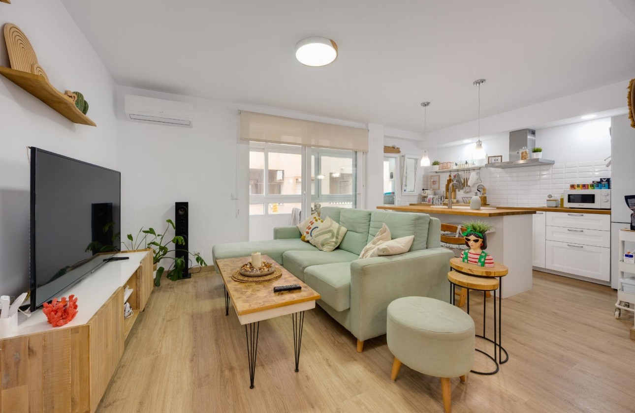 Herverkoop - Appartement / Flat -
Torrevieja - Playa de los Naufragos