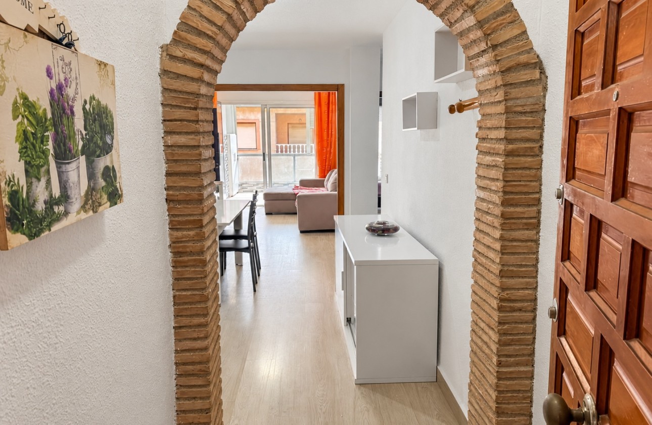 Herverkoop - Appartement / Flat -
Torrevieja - Playa de los Naufragos