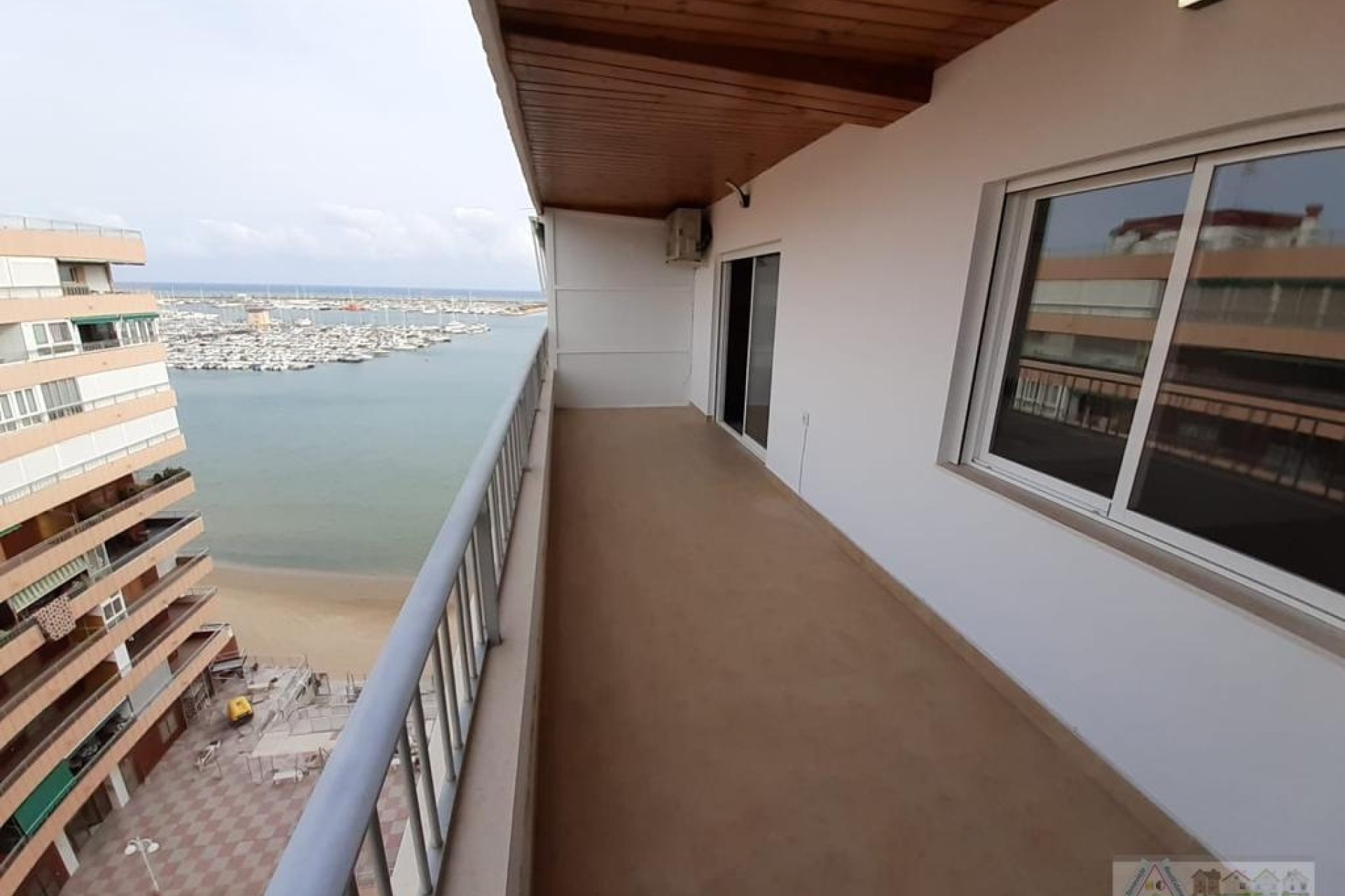 Herverkoop - Appartement / Flat -
Torrevieja - Playa del Acequión