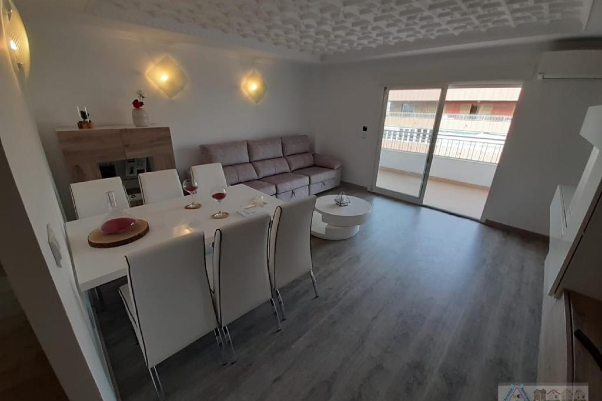 Herverkoop - Appartement / Flat -
Torrevieja - Playa del Acequión