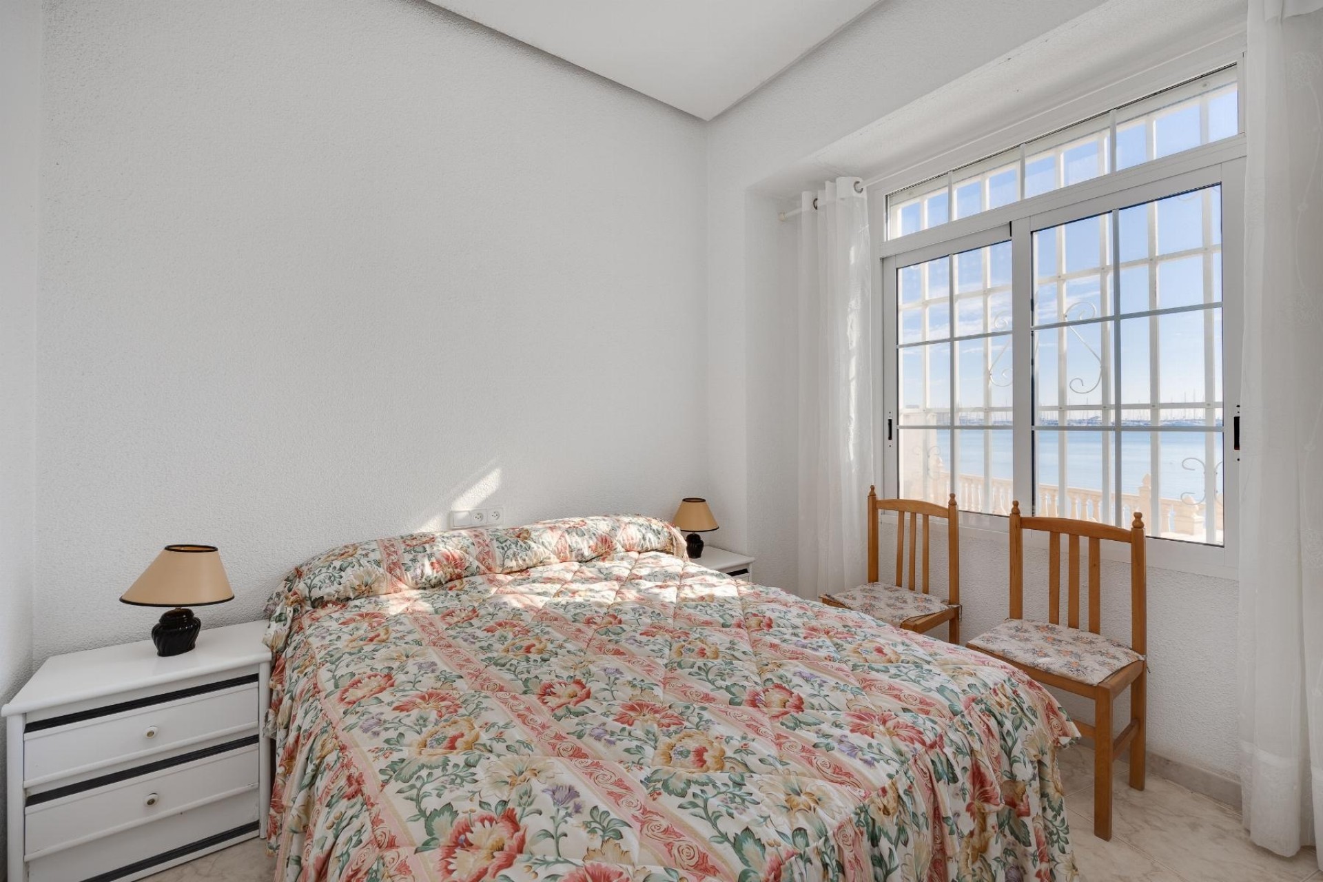 Herverkoop - Appartement / Flat -
Torrevieja - Playa del Acequión