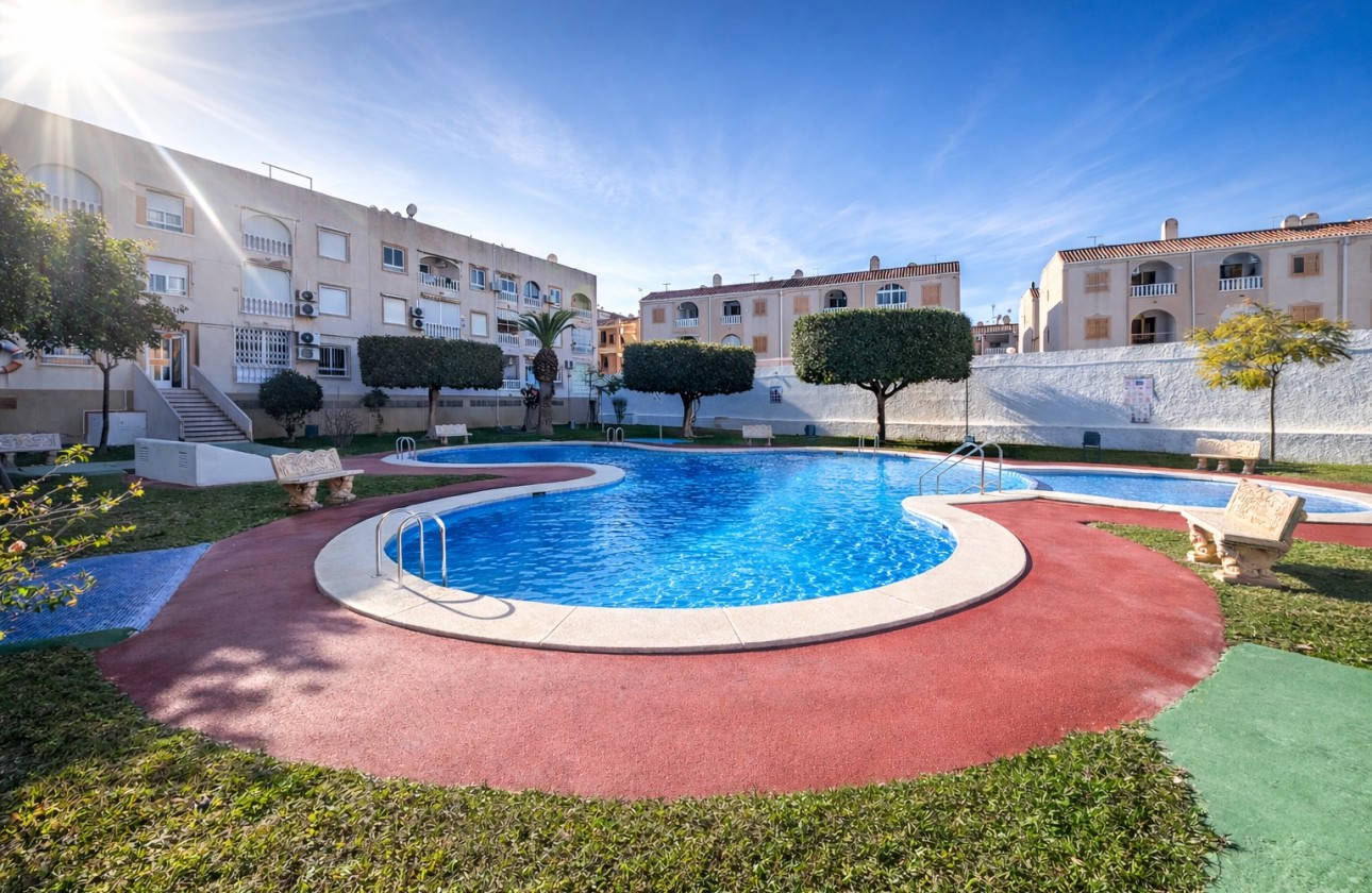 Herverkoop - Appartement / Flat -
Torrevieja - Playa del Acequión