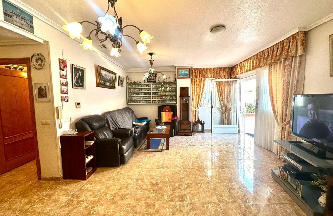 Herverkoop - Appartement / Flat -
Torrevieja - Playa del Cura