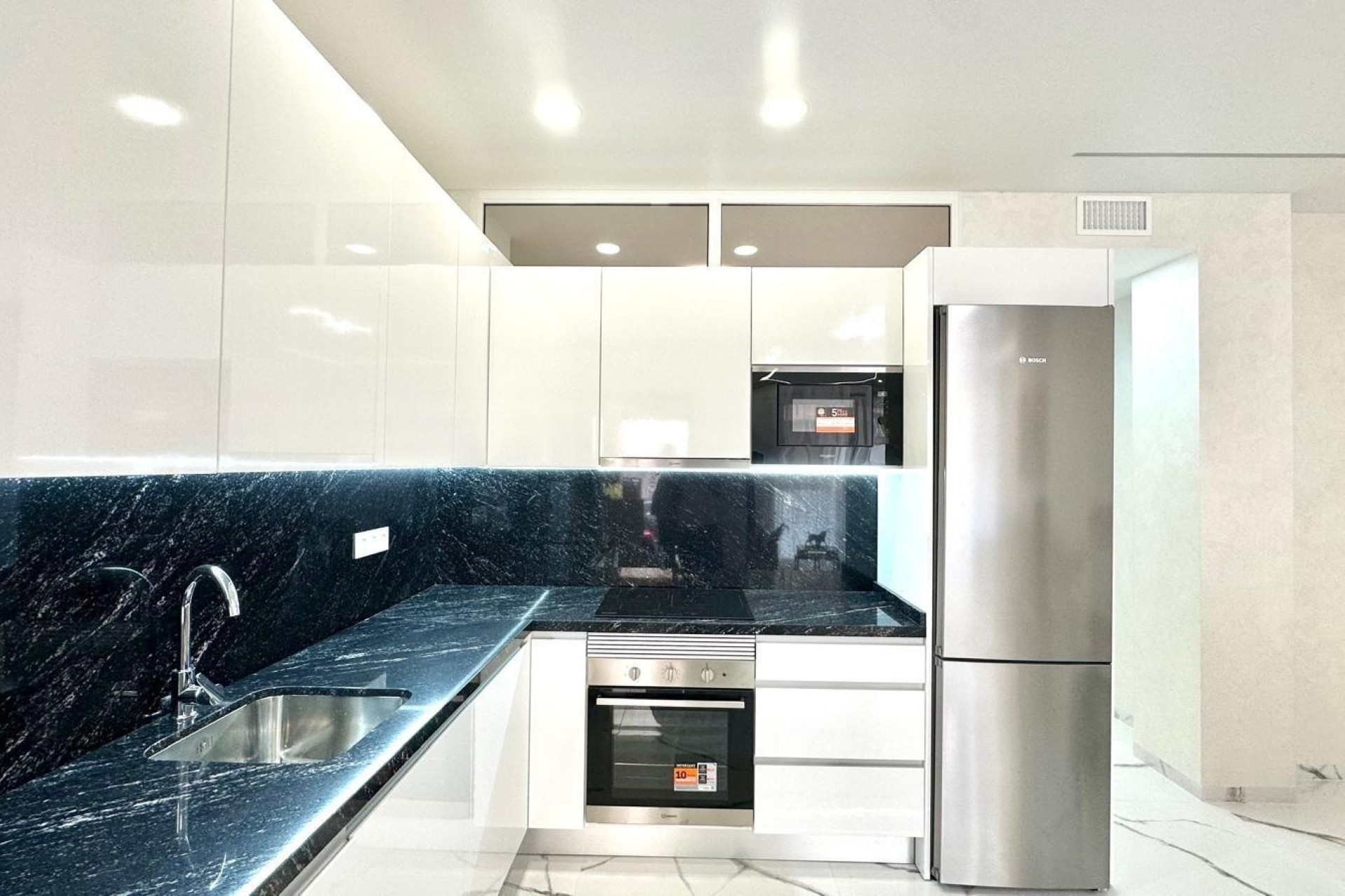 Herverkoop - Appartement / Flat -
Torrevieja - Playa del Cura