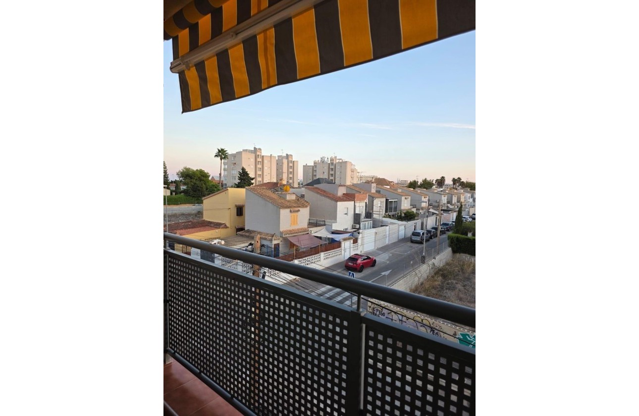 Herverkoop - Appartement / Flat -
Torrevieja - Playa del Cura