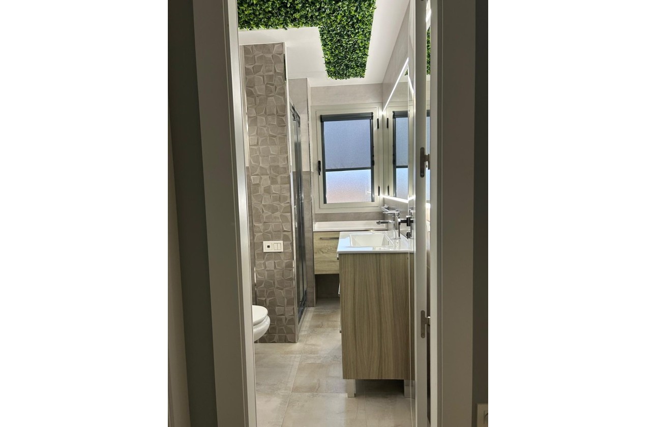 Herverkoop - Appartement / Flat -
Torrevieja - Playa del Cura