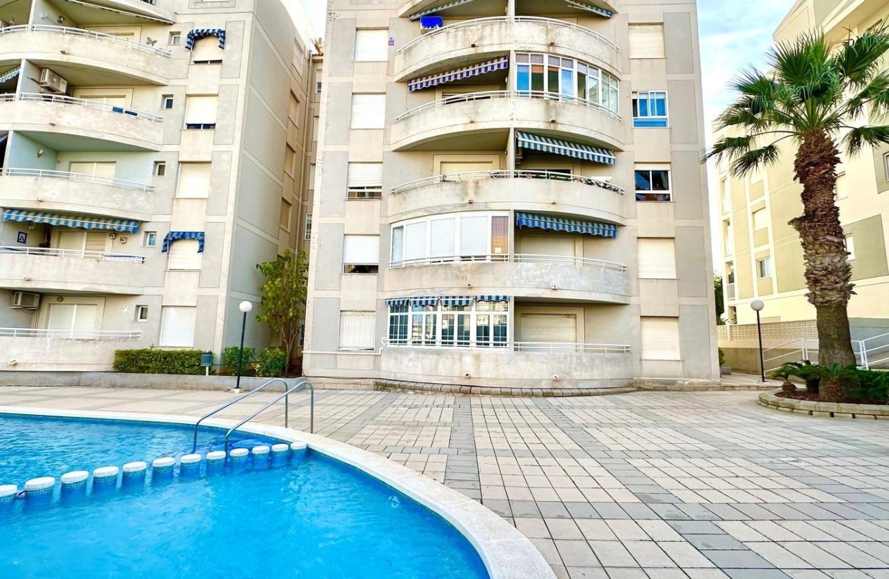 Herverkoop - Appartement / Flat -
Torrevieja - Playa del Cura