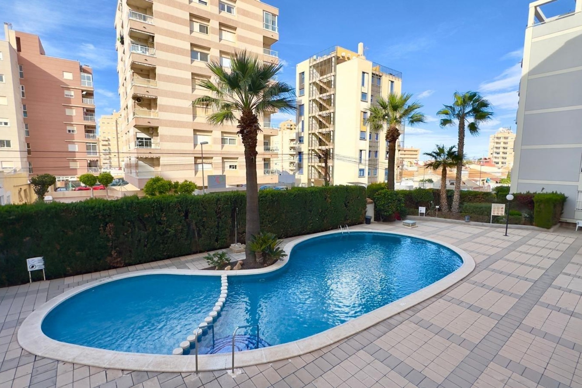 Herverkoop - Appartement / Flat -
Torrevieja - Playa del Cura