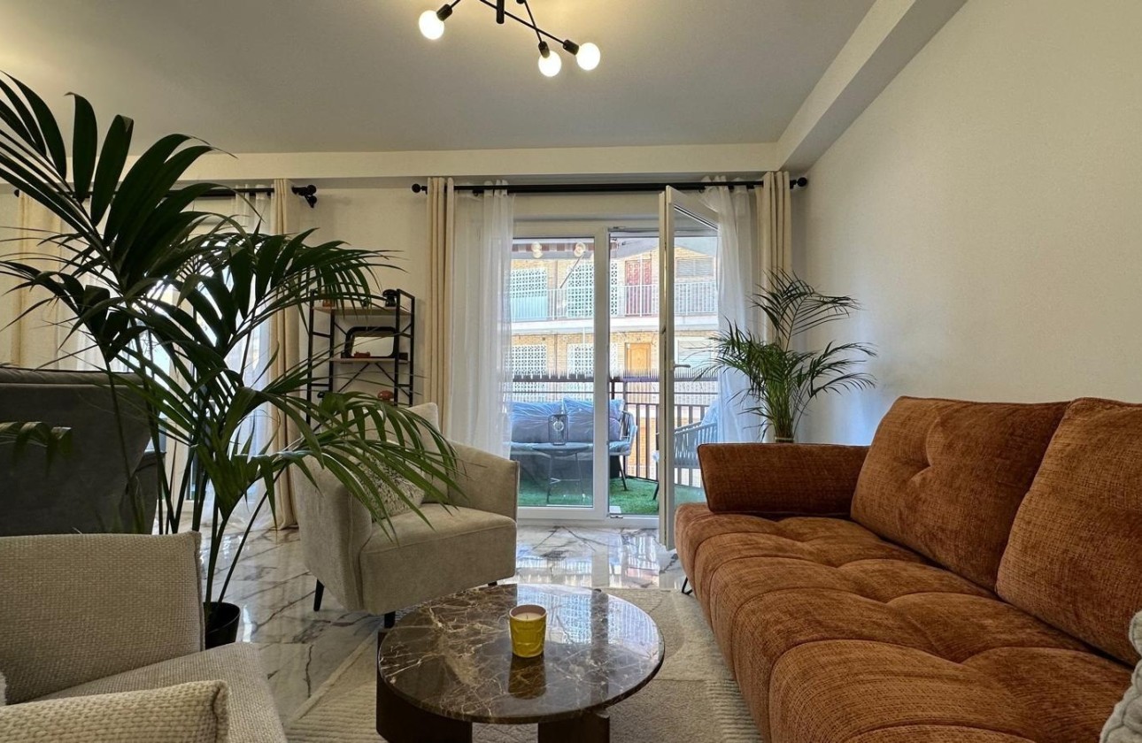 Herverkoop - Appartement / Flat -
Torrevieja - Playa del Cura