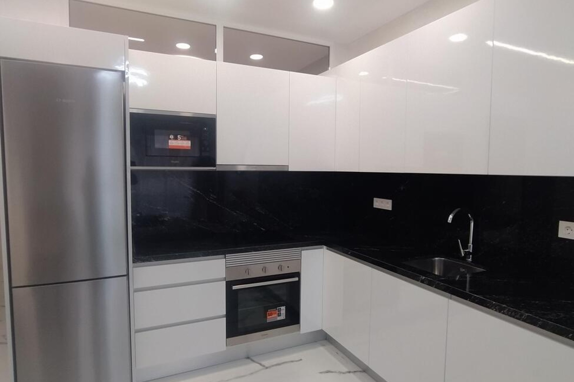 Herverkoop - Appartement / Flat -
Torrevieja - Playa del Cura