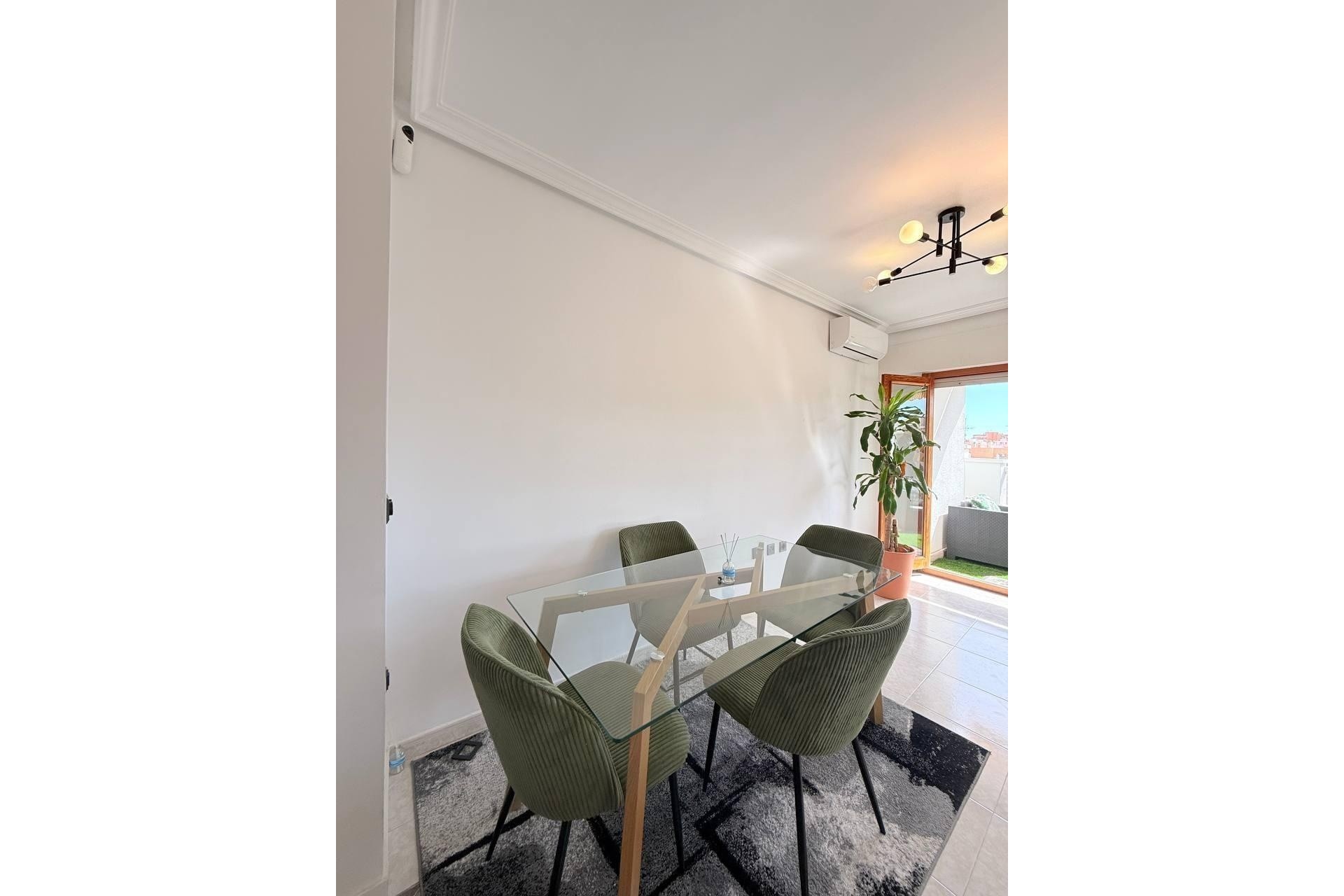Herverkoop - Appartement / Flat -
Torrevieja - Playa del Cura