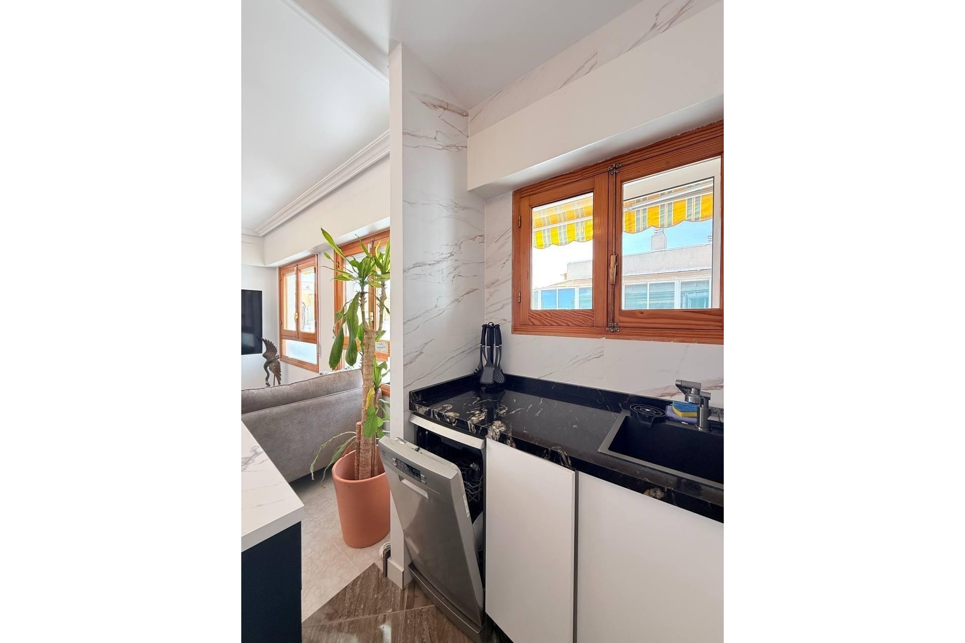 Herverkoop - Appartement / Flat -
Torrevieja - Playa del Cura