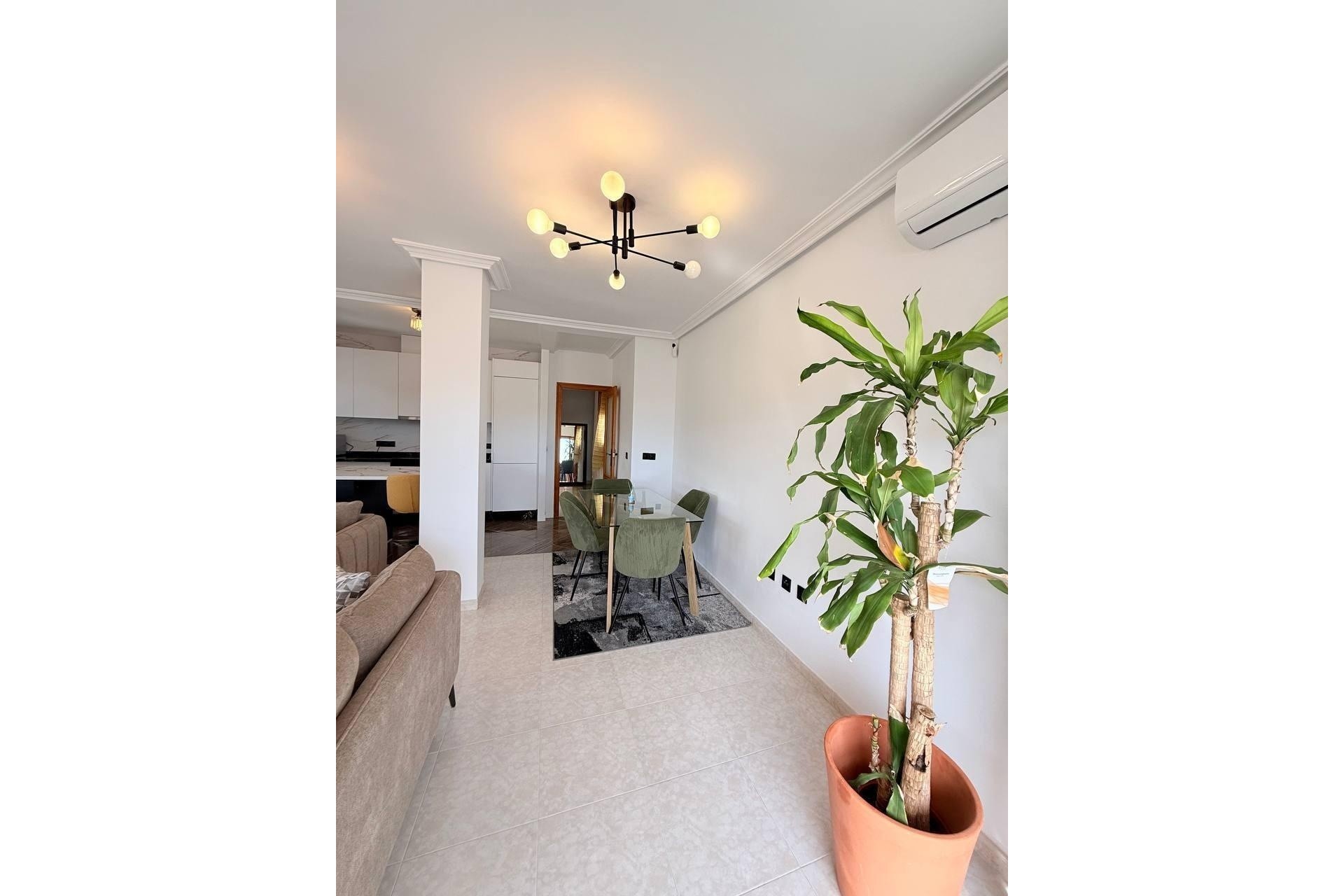 Herverkoop - Appartement / Flat -
Torrevieja - Playa del Cura