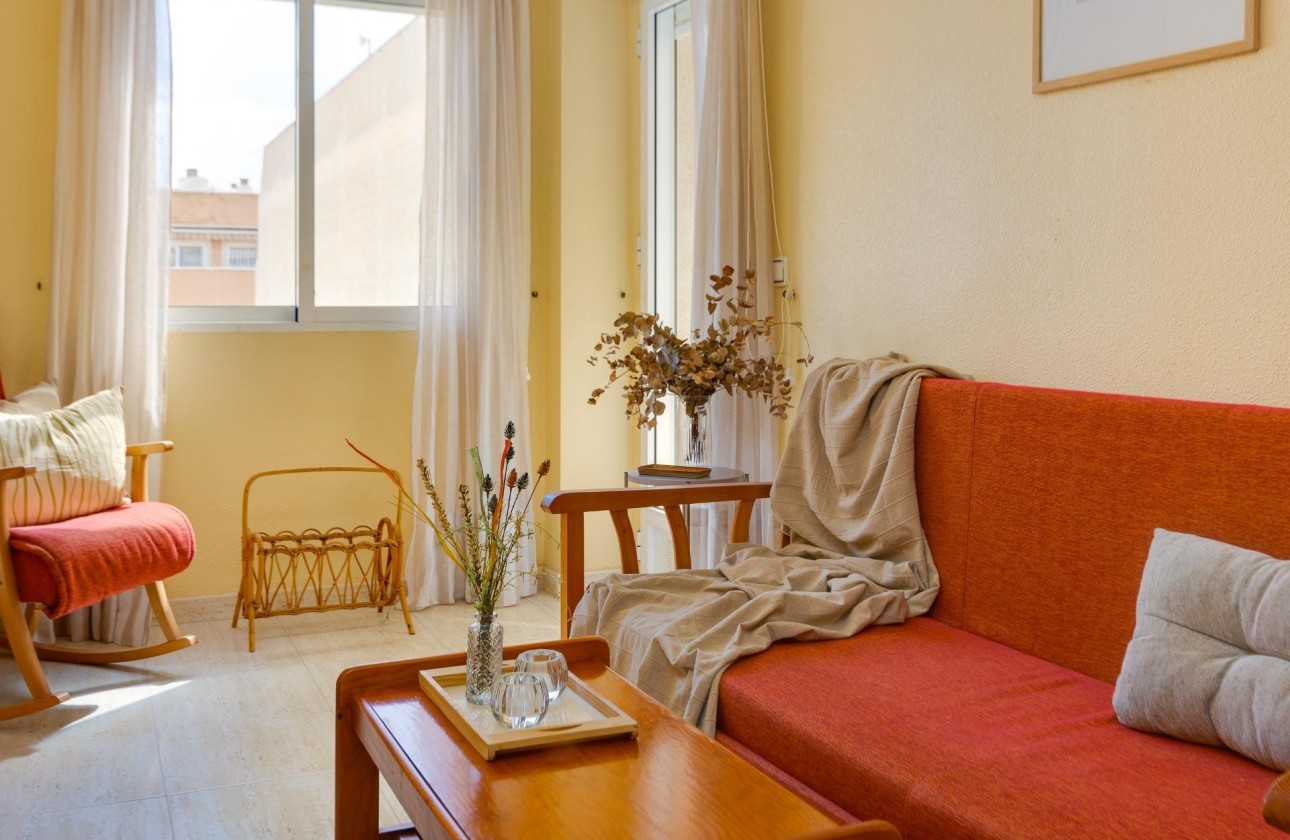Herverkoop - Appartement / Flat -
Torrevieja - Playa del Cura