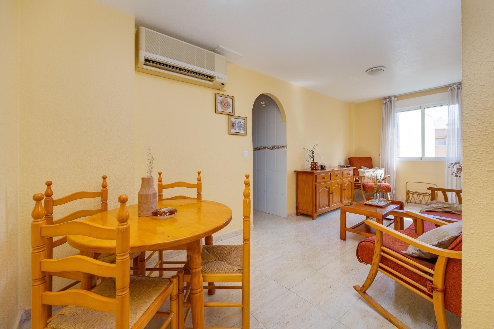 Herverkoop - Appartement / Flat -
Torrevieja - Playa del Cura