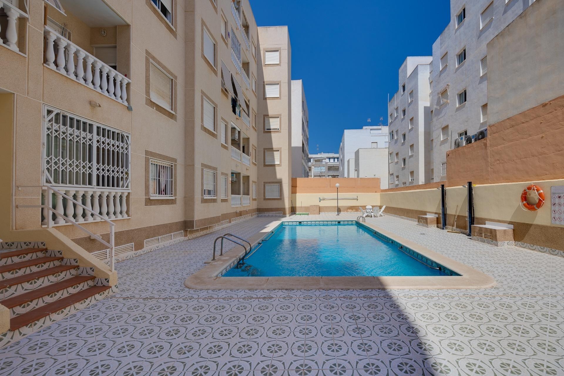 Herverkoop - Appartement / Flat -
Torrevieja - Playa del Cura