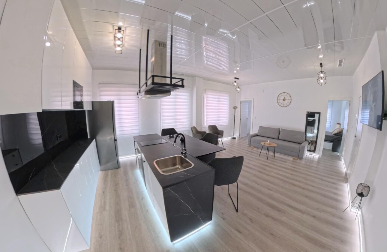Herverkoop - Appartement / Flat -
Torrevieja - Playa del Cura