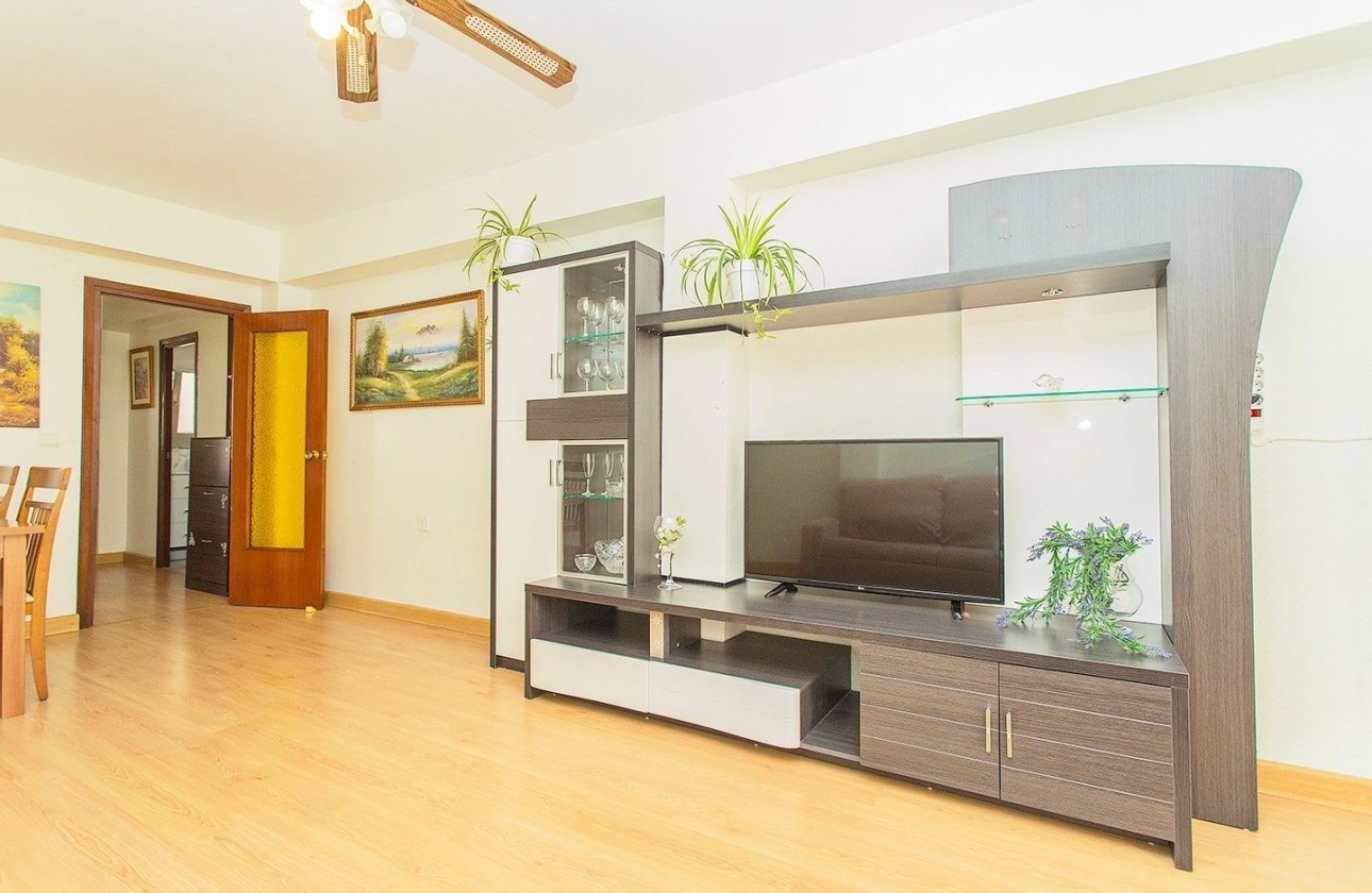 Herverkoop - Appartement / Flat -
Torrevieja - Playa del Cura