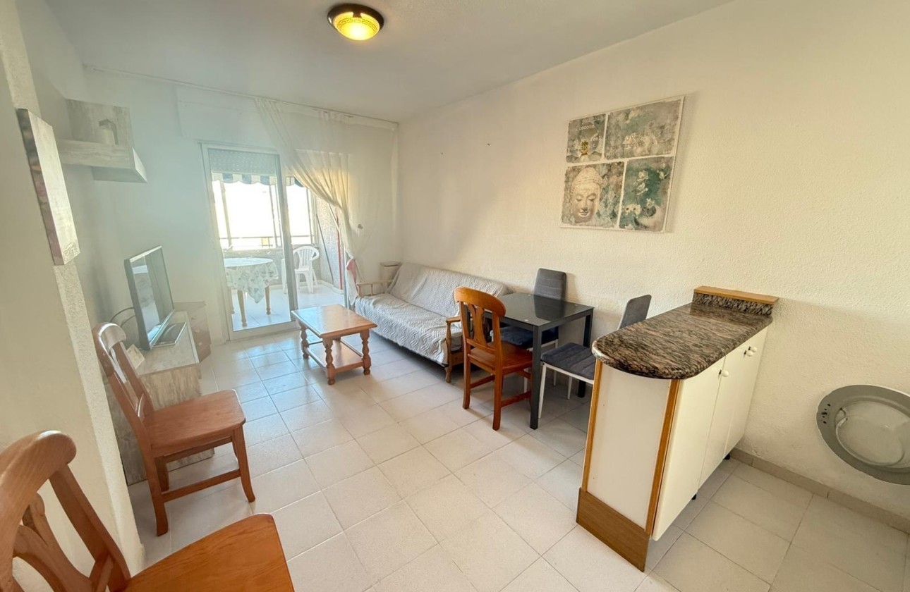 Herverkoop - Appartement / Flat -
Torrevieja - Playa del Cura