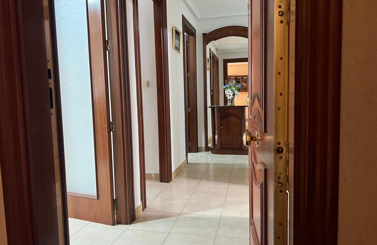 Herverkoop - Appartement / Flat -
Torrevieja - Playa del Cura