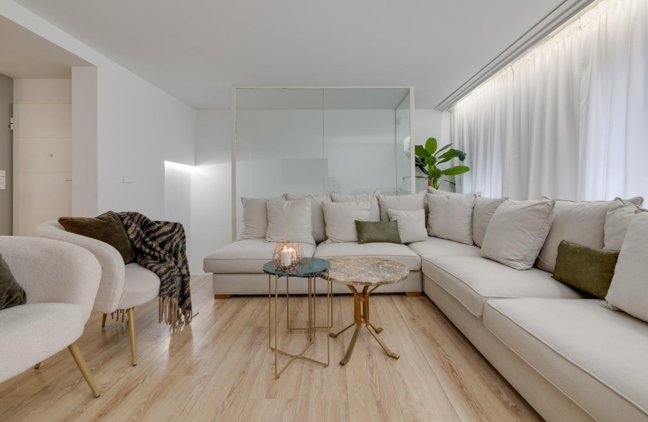 Herverkoop - Appartement / Flat -
Torrevieja - Playa del Cura