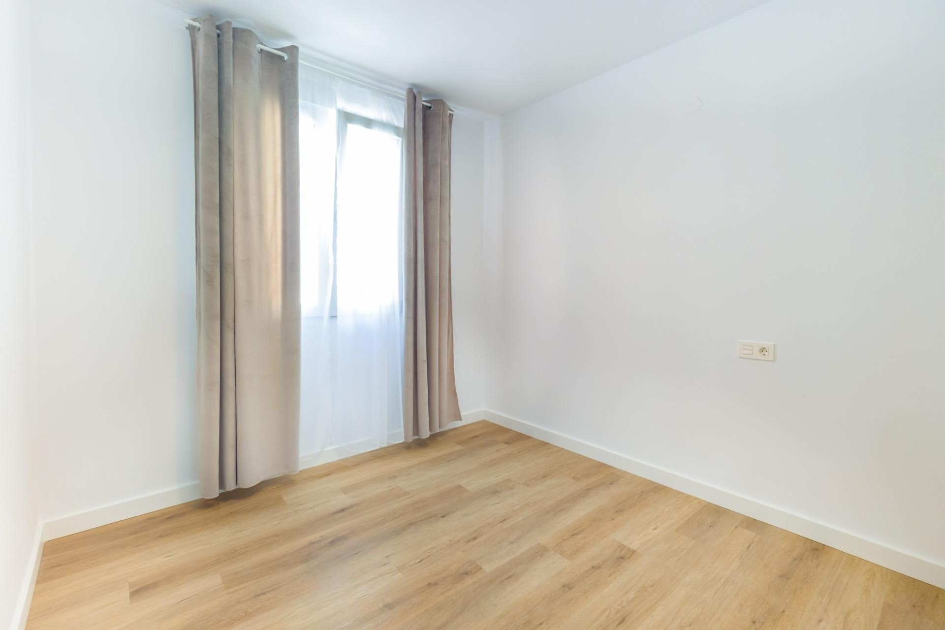 Herverkoop - Appartement / Flat -
Torrevieja - Playa del Cura