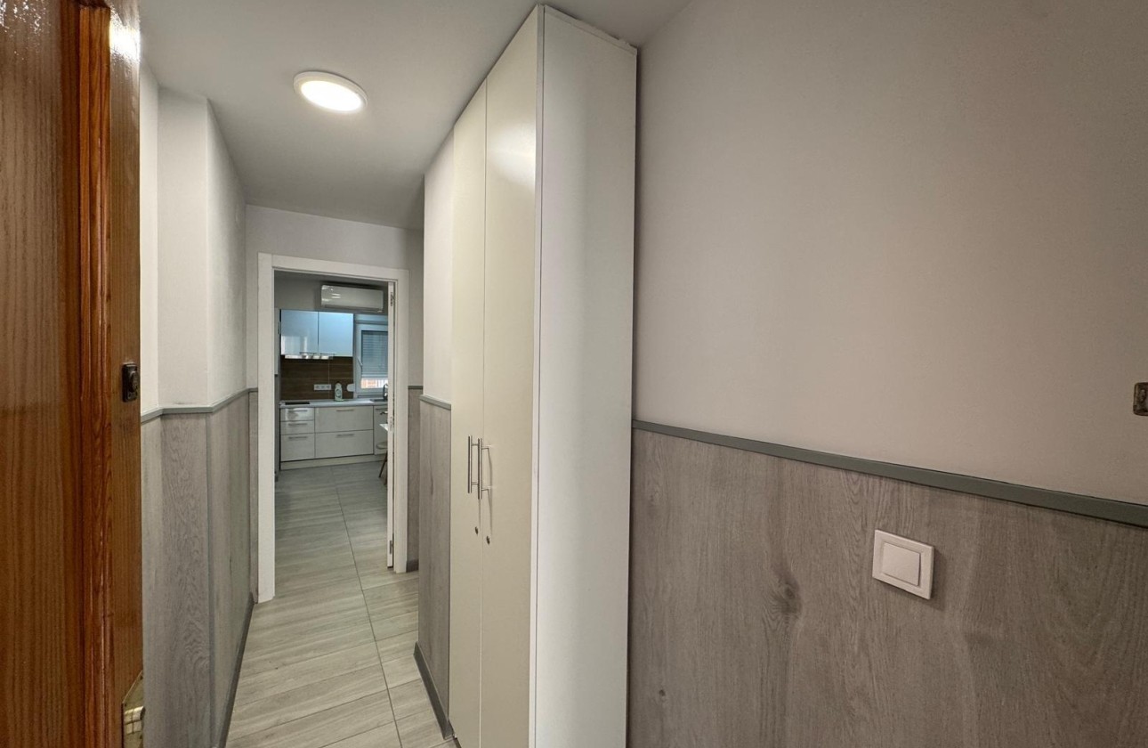 Herverkoop - Appartement / Flat -
Torrevieja - Playa del Cura