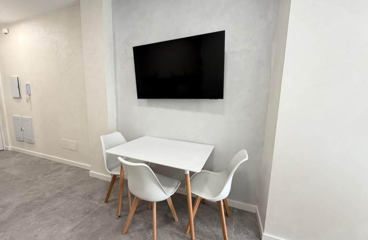 Herverkoop - Appartement / Flat -
Torrevieja - Playa del Cura
