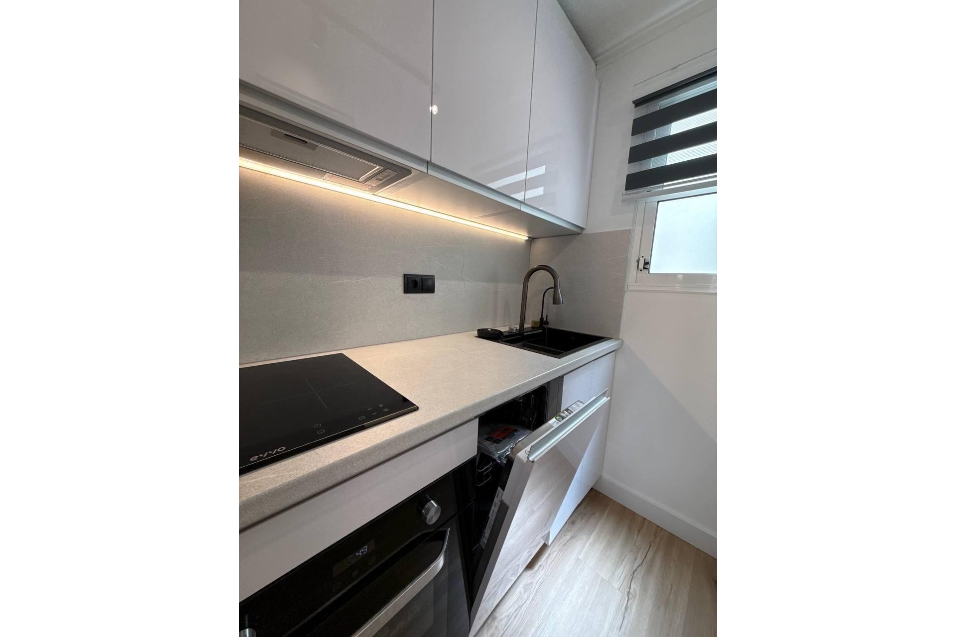 Herverkoop - Appartement / Flat -
Torrevieja - Playa del Cura