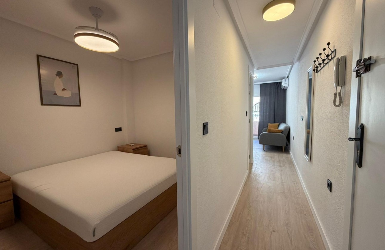 Herverkoop - Appartement / Flat -
Torrevieja - Playa del Cura