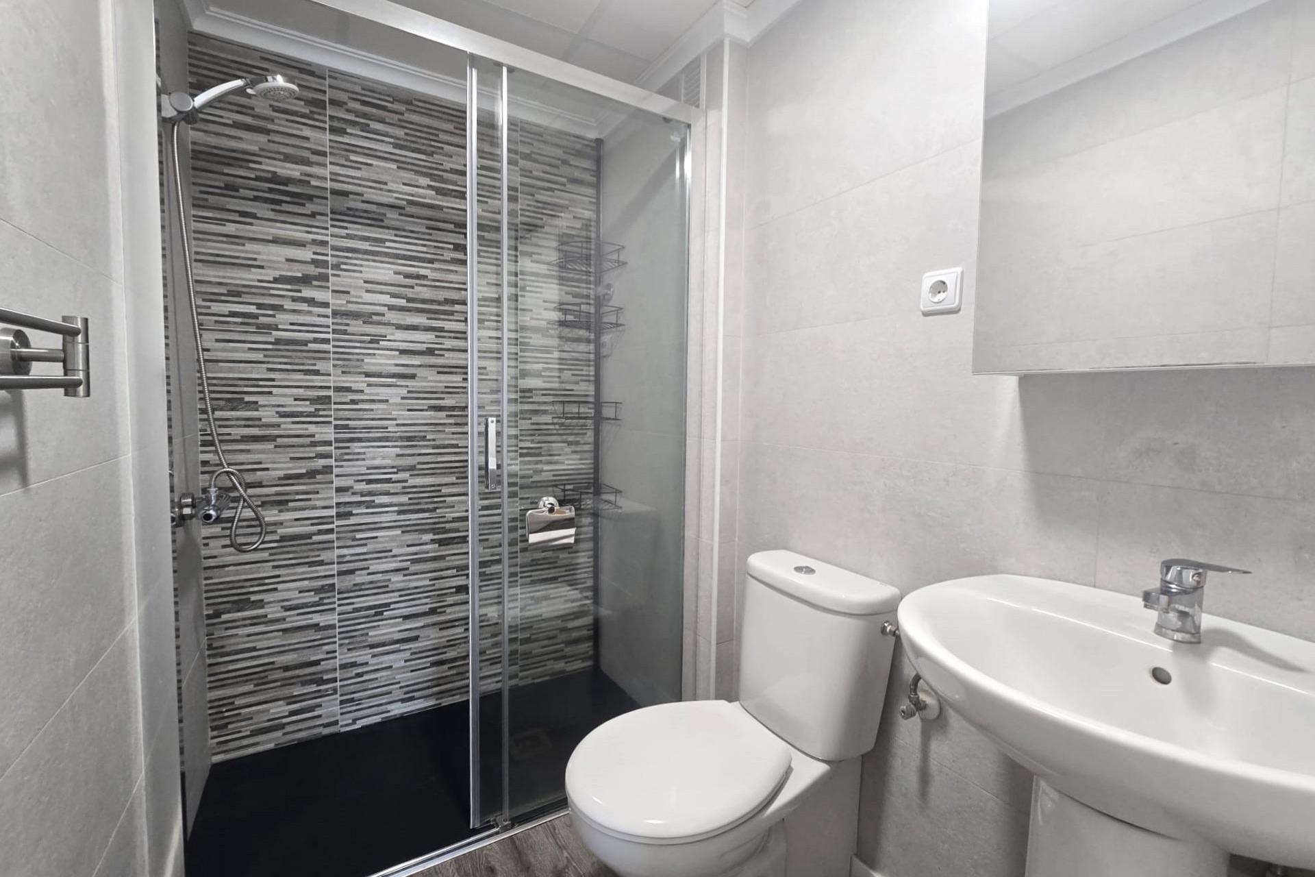Herverkoop - Appartement / Flat -
Torrevieja - Playa del Cura