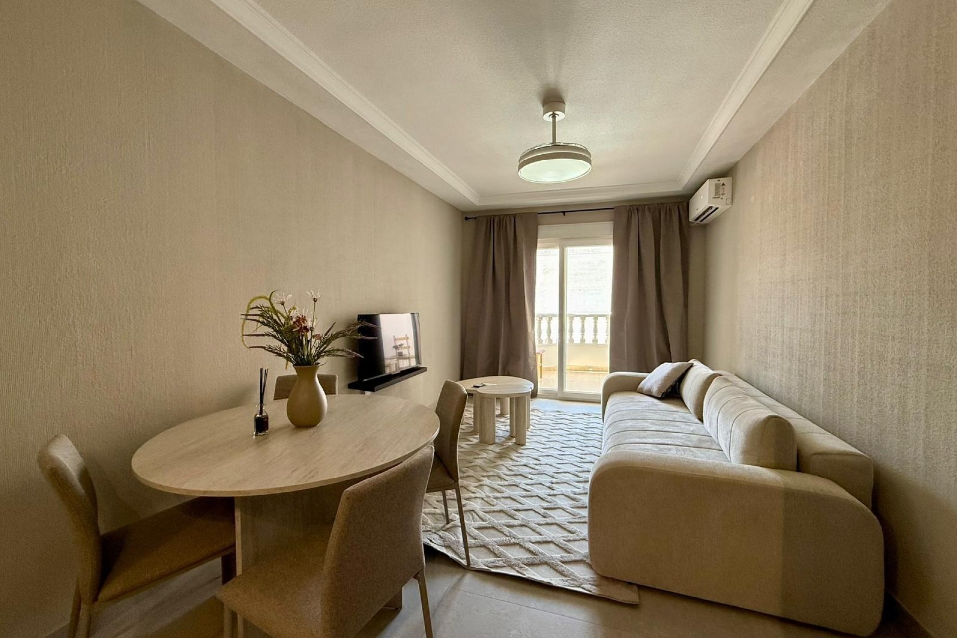 Herverkoop - Appartement / Flat -
Torrevieja - Playa del Cura
