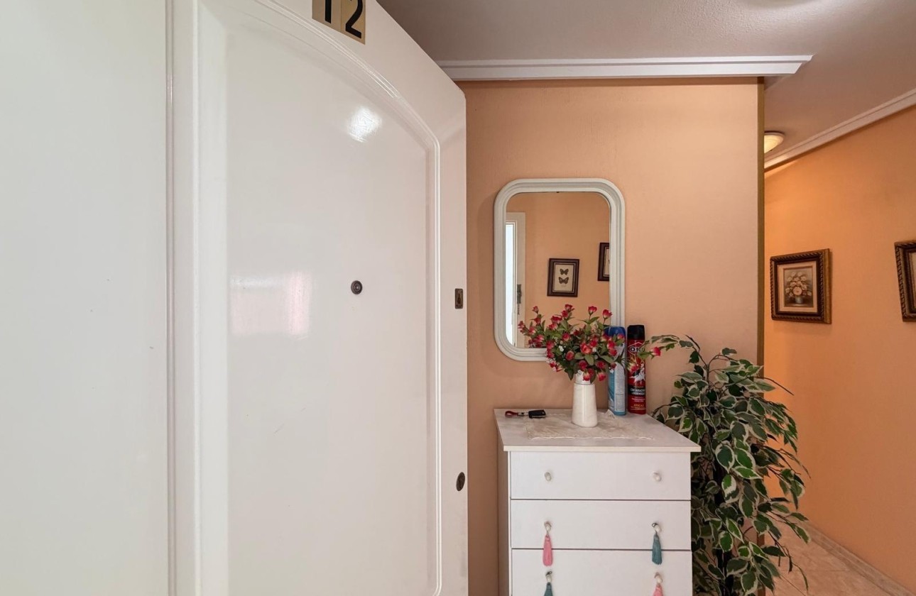 Herverkoop - Appartement / Flat -
Torrevieja - Playa del Cura